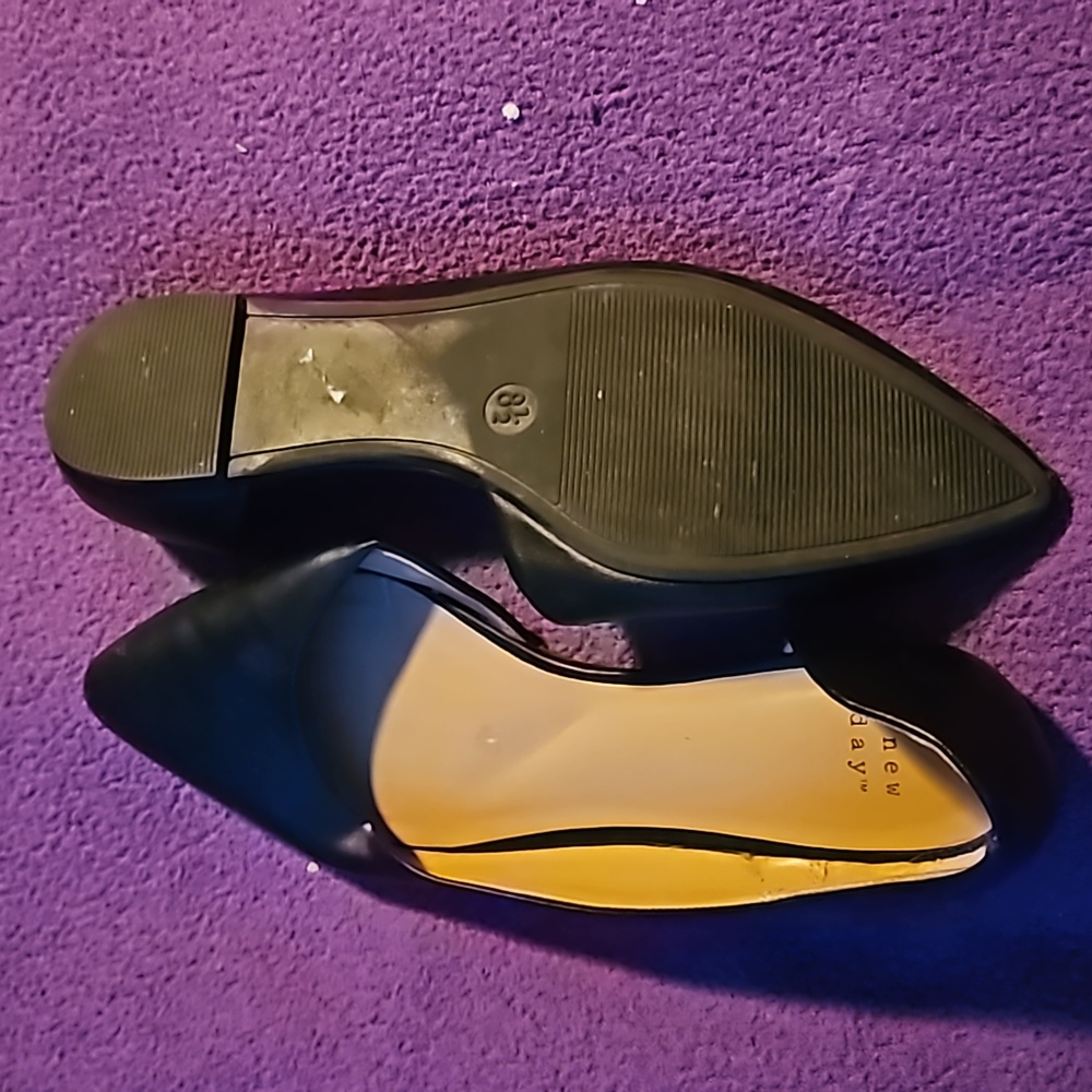 Shoes - Picture 2 of 3